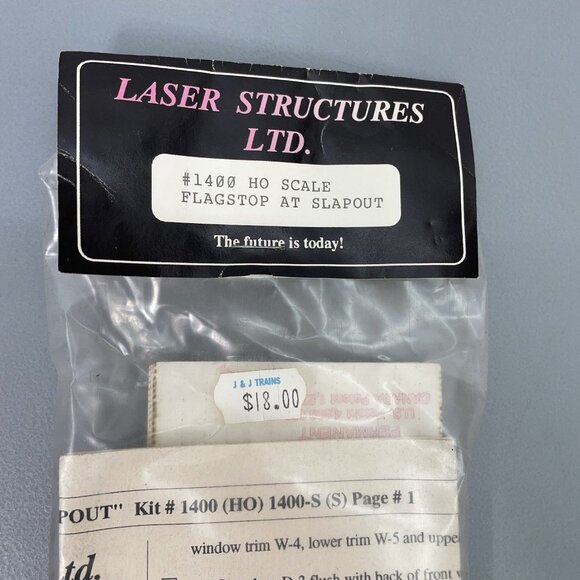 Laser Structures 1400 HO Scale Flagstop at Slapout Wooden Building Kit - Picture 2 of 5